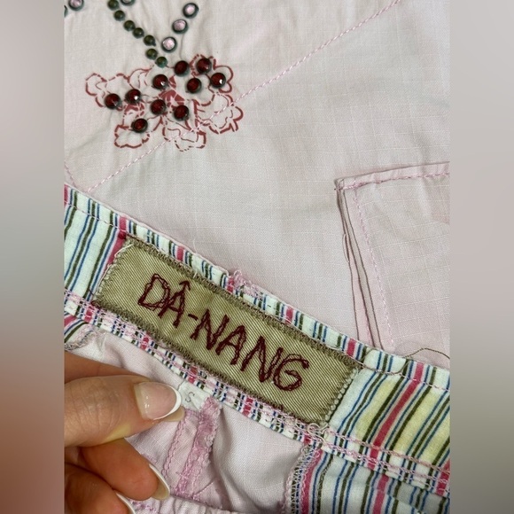Da-Nang Women's Cargo Capri With Studded Skulls & Patches - Pink - Picture 7 of 9